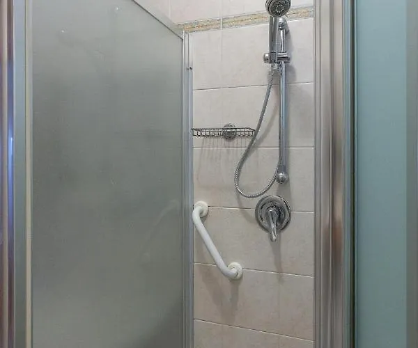 Parco Del Velodromo Comfortable * بولونيا